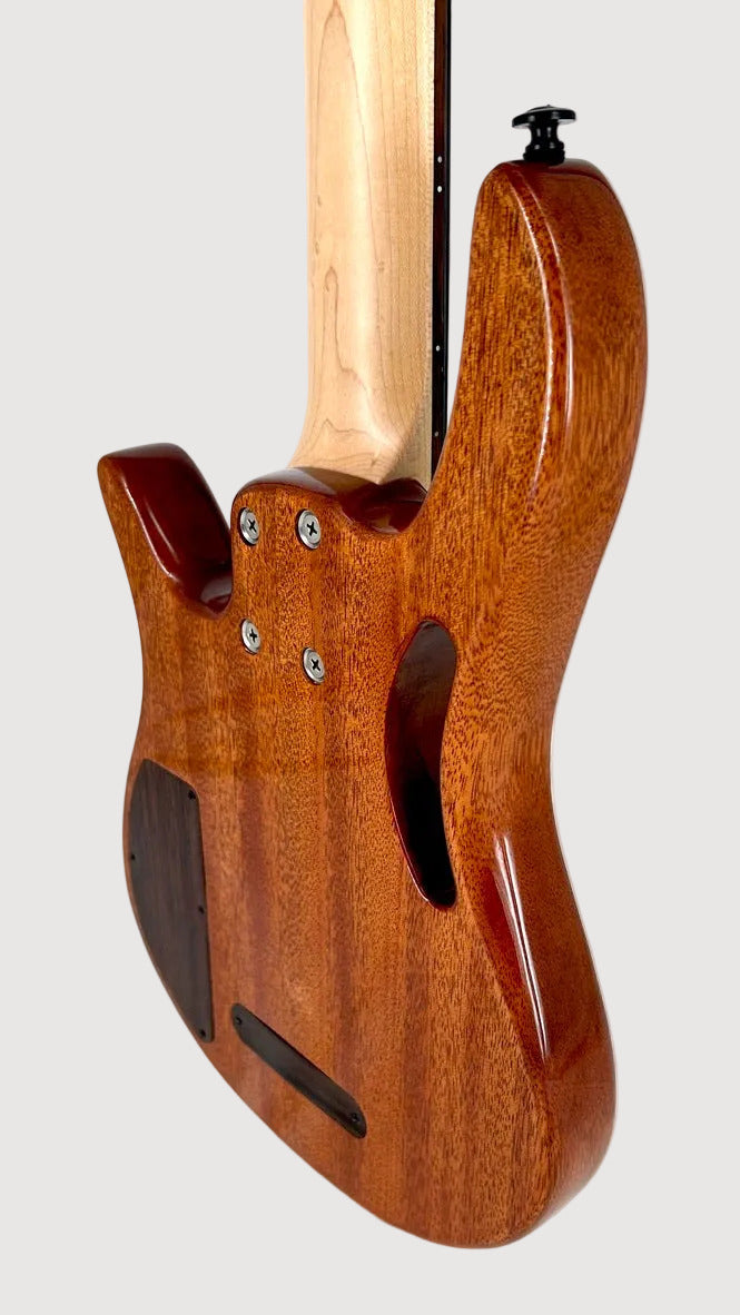 Akama Mini Bass