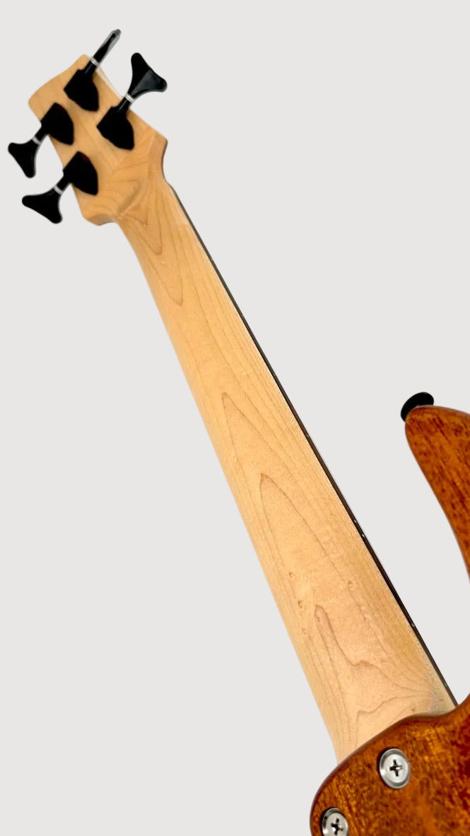 Akama Mini Bass