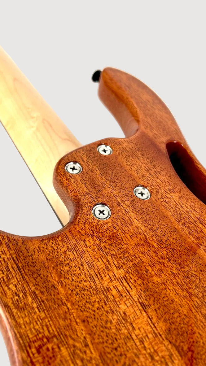 Akama Mini Bass