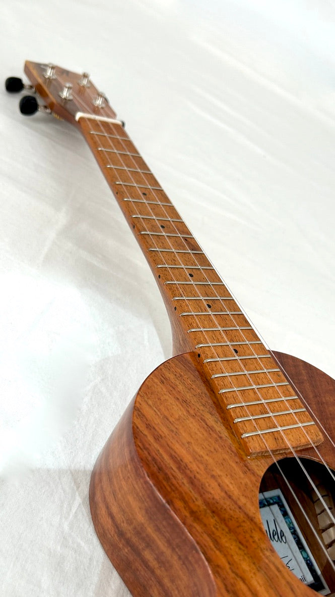 Ana'ole AC Concert Curly Koa