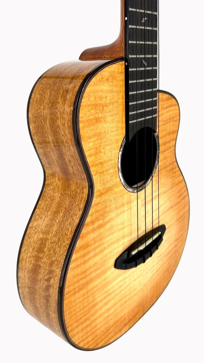 aNueNue UT166 Honey Sunburst Tenor