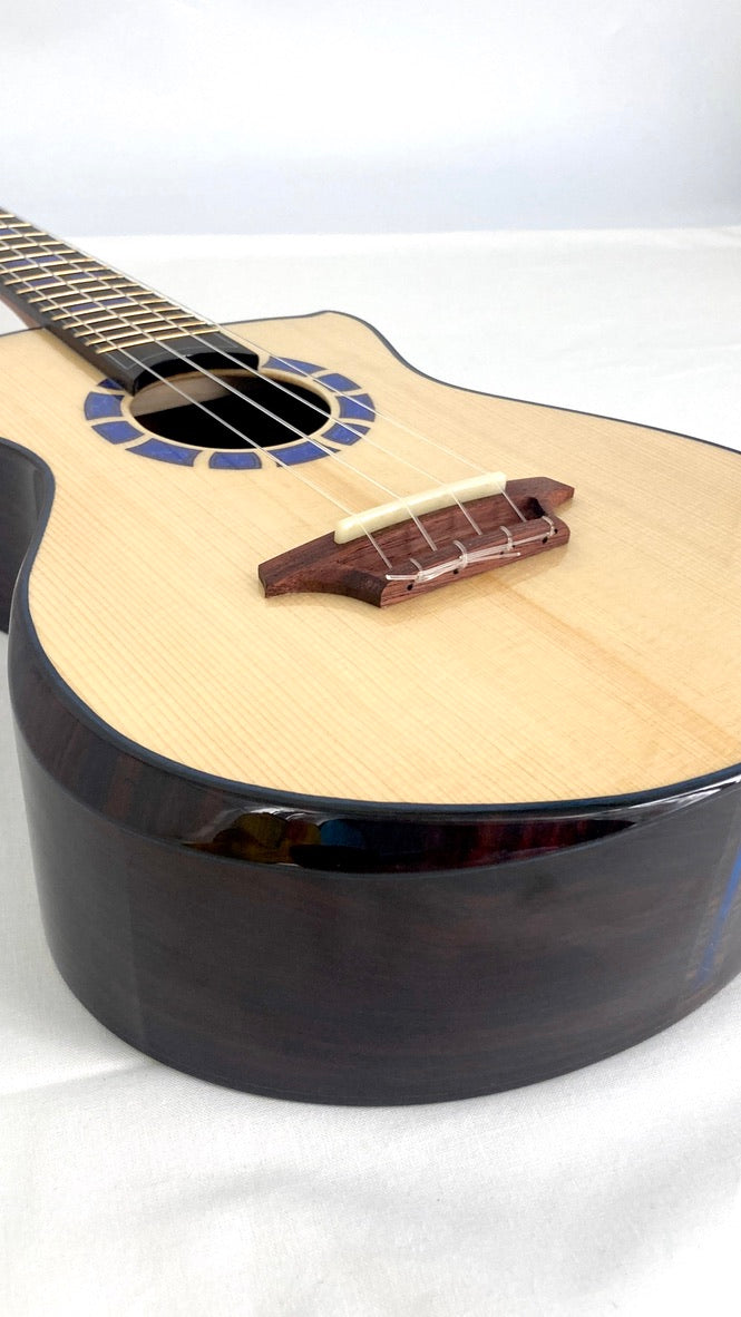 HOZEN Green Label Tenor Spruce / Rosewood