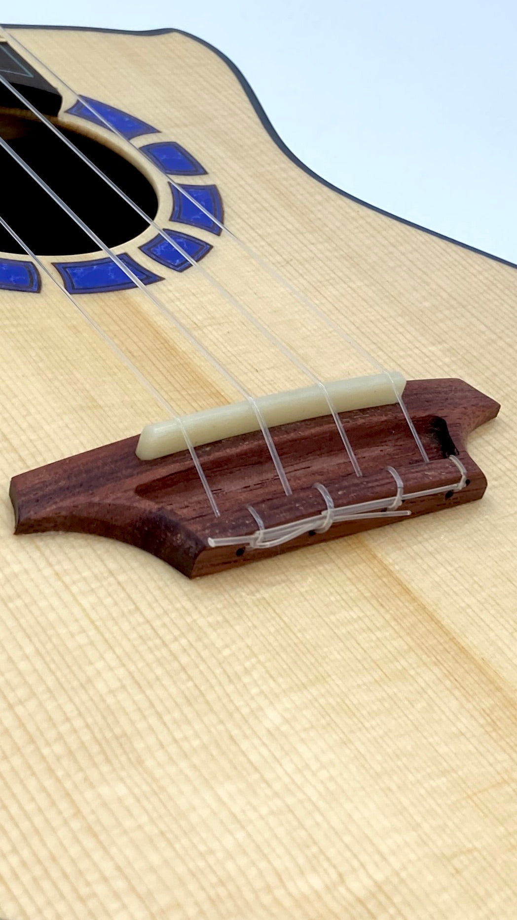 HOZEN Green Label Tenor Spruce / Rosewood