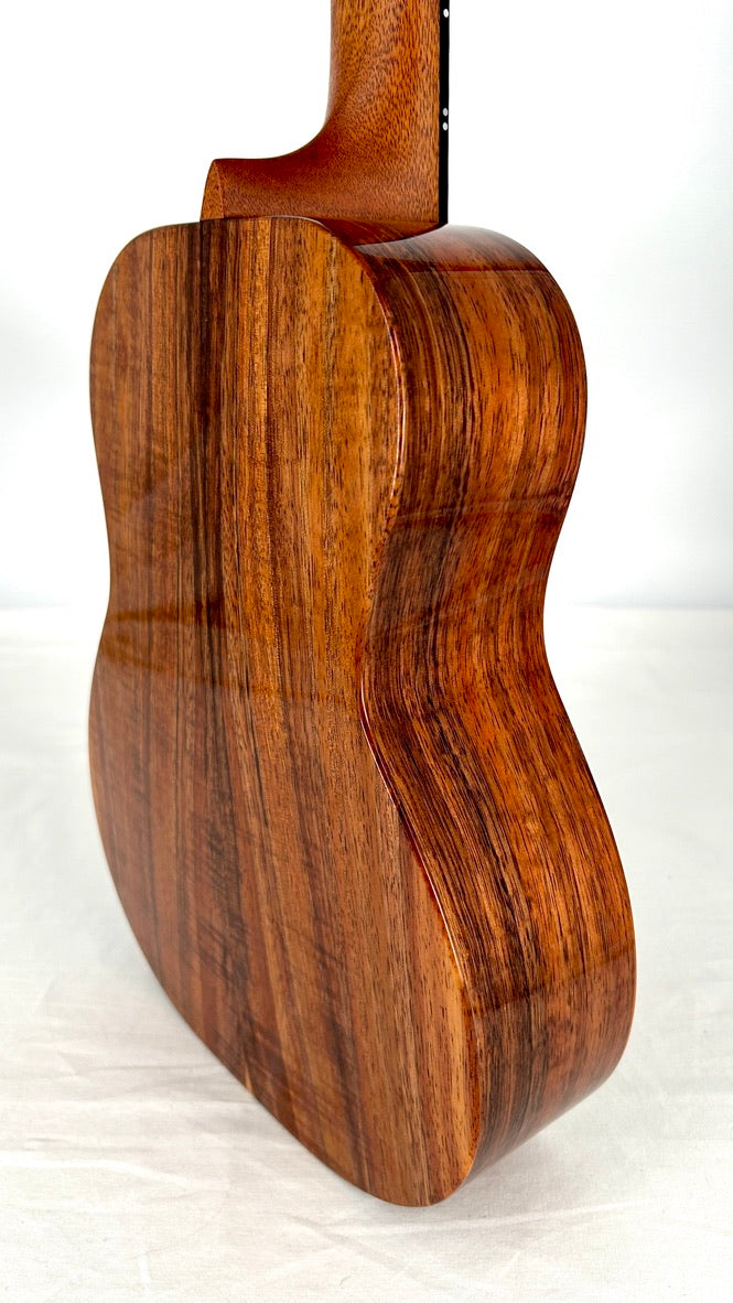 Kanile'a K1 Tenor Core gloss