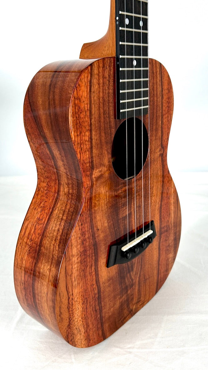 Kanile'a K1 Tenor Core gloss