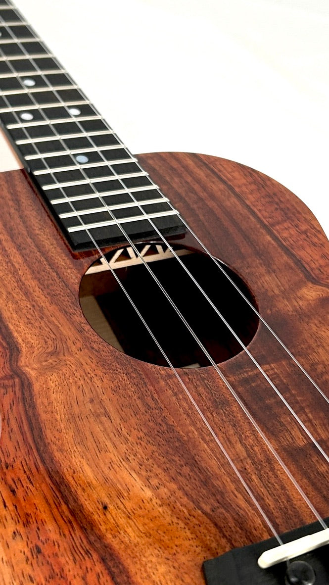 Kanile'a K1 Tenor Core gloss