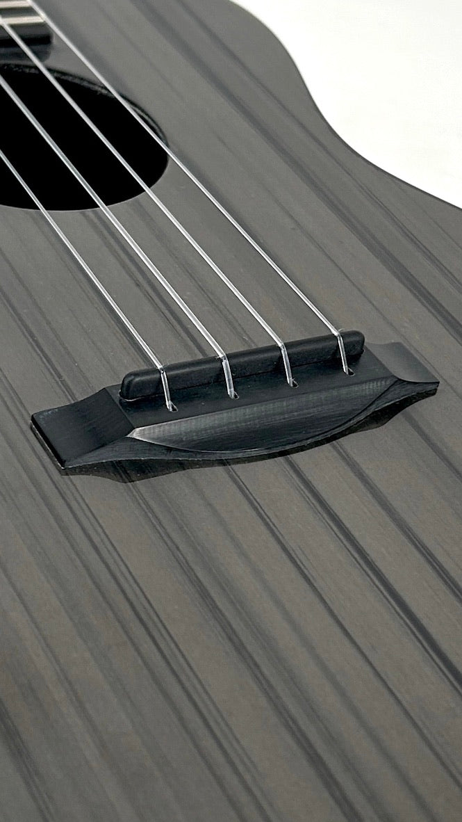 KLOS Tenor Carbon Timber mit Pickup