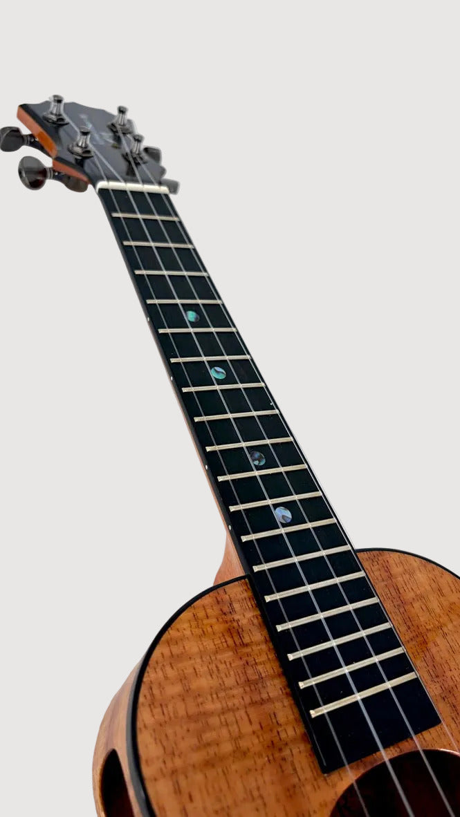 KoAloha KCM-00 Maker's Reserve Curly Koa