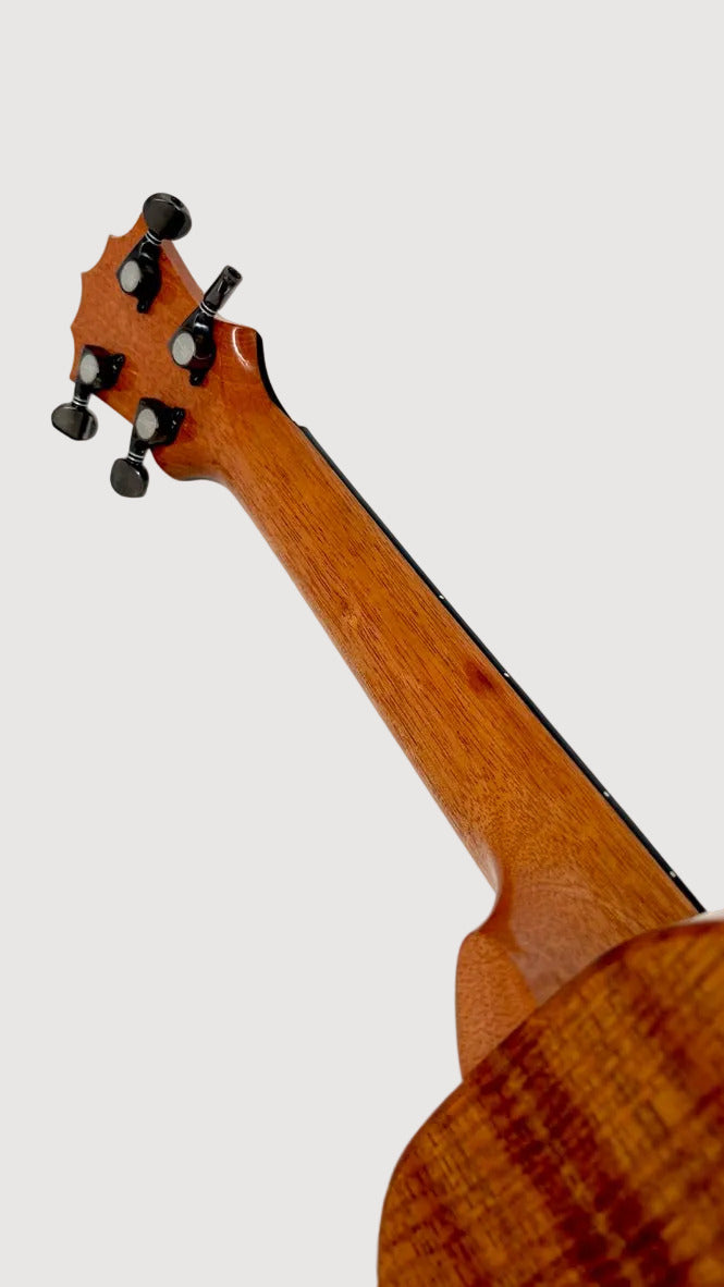 KoAloha KCM-00 Maker's Reserve Curly Koa