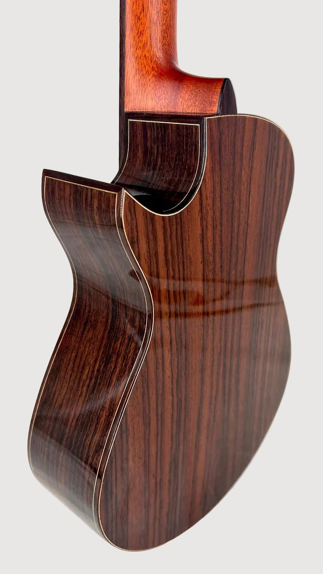 MAESTRO UT-IR (C) Tenor Cutaway