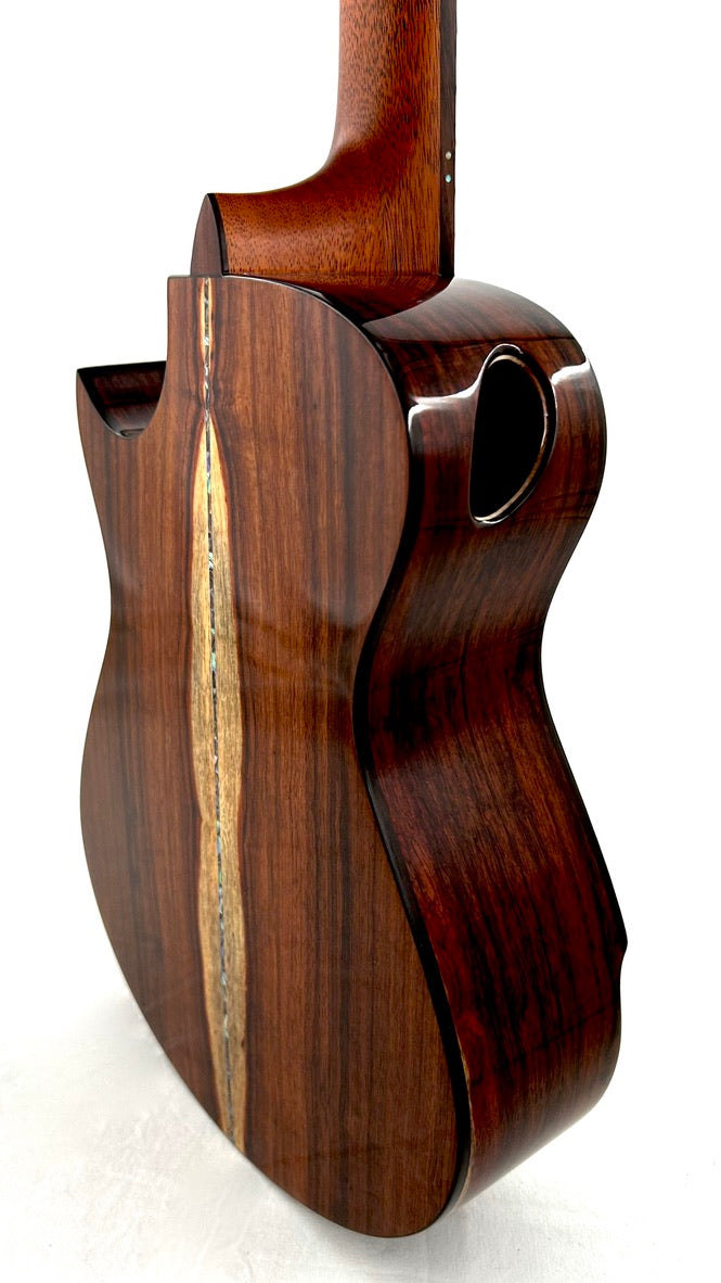 MAESTRO UT-SR (S) Tenor Cutaway