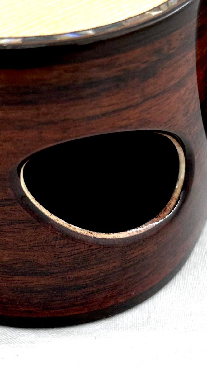 MAESTRO UT-SR (S) Tenor Cutaway