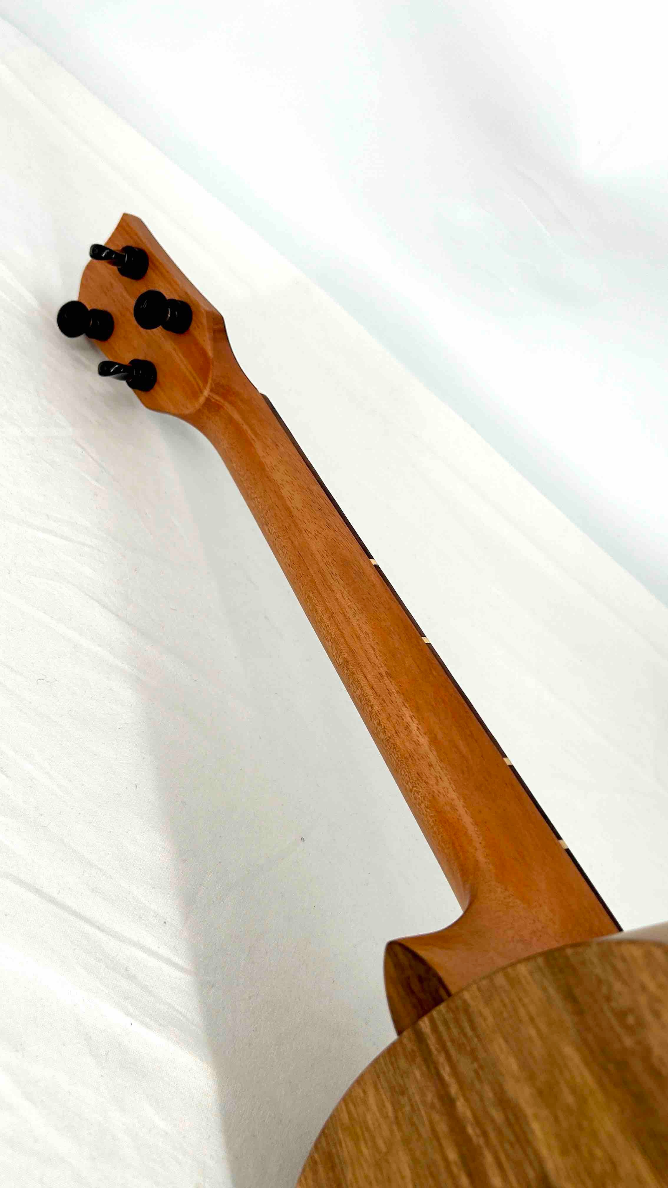 'Oli Bariton Acacia satin (L1-BA-S)