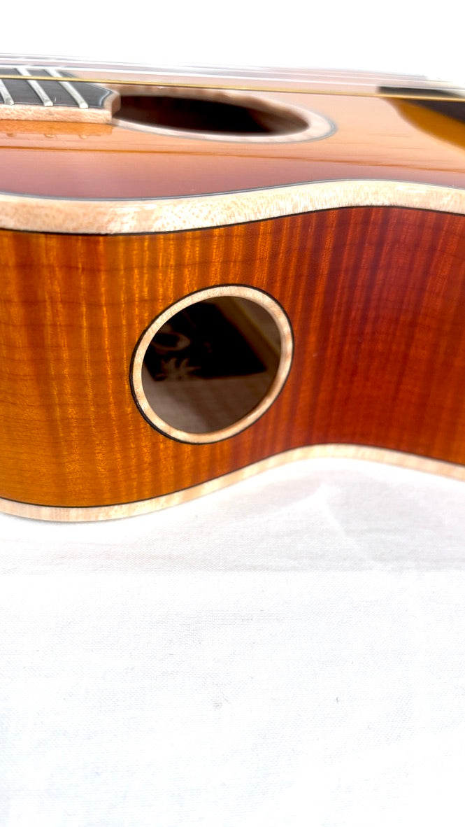 'Oli L2 Tenor Spruce Flamed Maple gloss sunburst (L2-TSFM-SB)