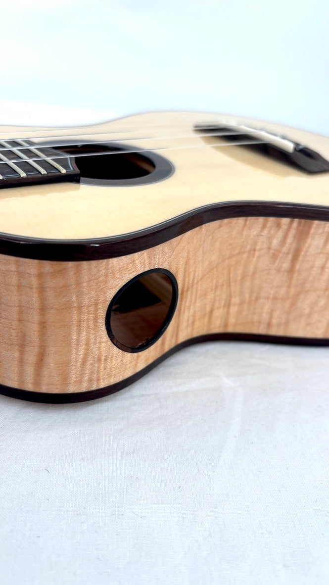 'Oli L2 Concert Spruce Flamed Maple gloss (L2-CSFM)