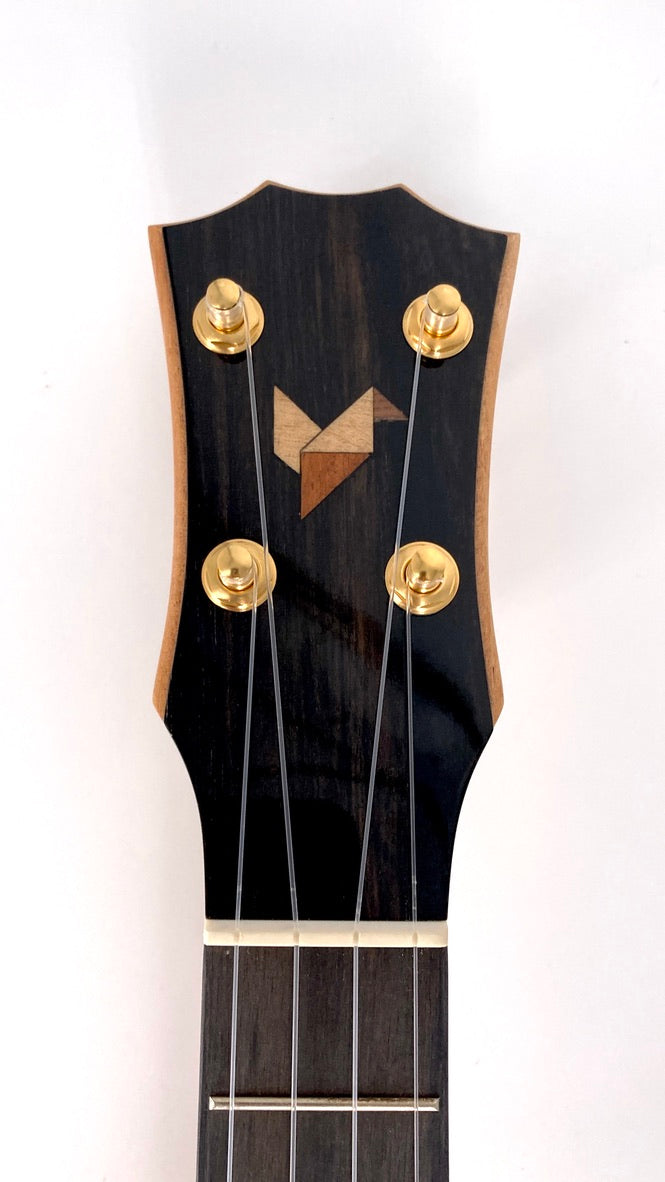 Rebel Creme brulee Concert Longneck gloss #11