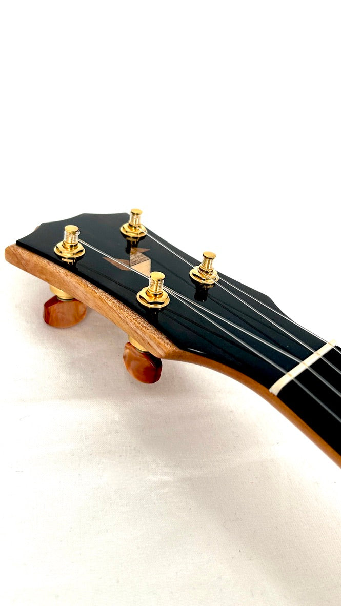 Rebel Double Creme Concert Longneck gloss #32