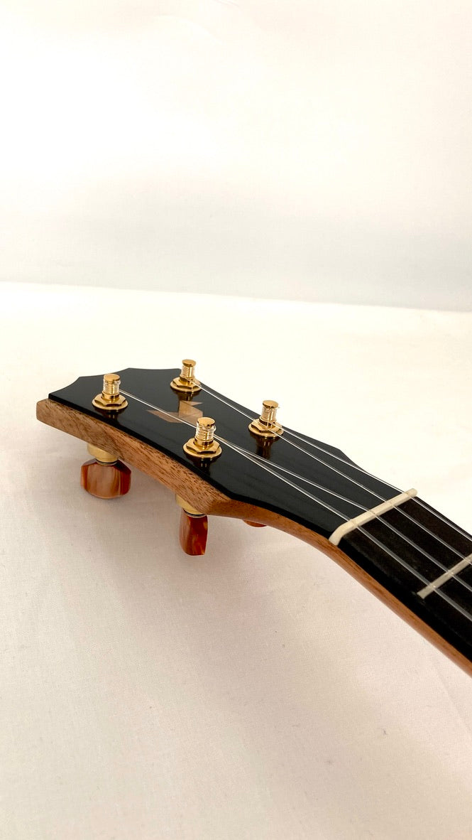 Rebel Double Creme Tenor matt #40