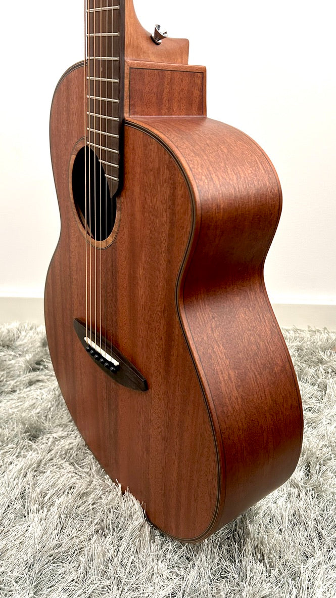aNueNue L20 Gitarre