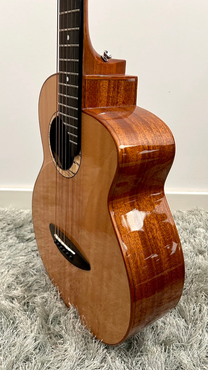 aNueNue M100 Travel Guitar