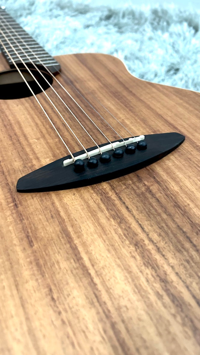 aNueNue M3 Travel Guitar