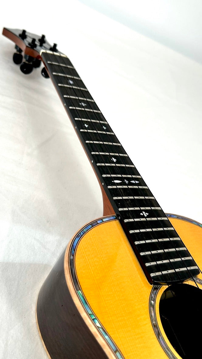 aNueNue Singer RT5R Lemon Sunburst