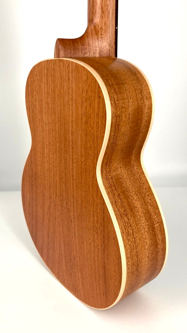 aNueNue UT-10 BA Tenor