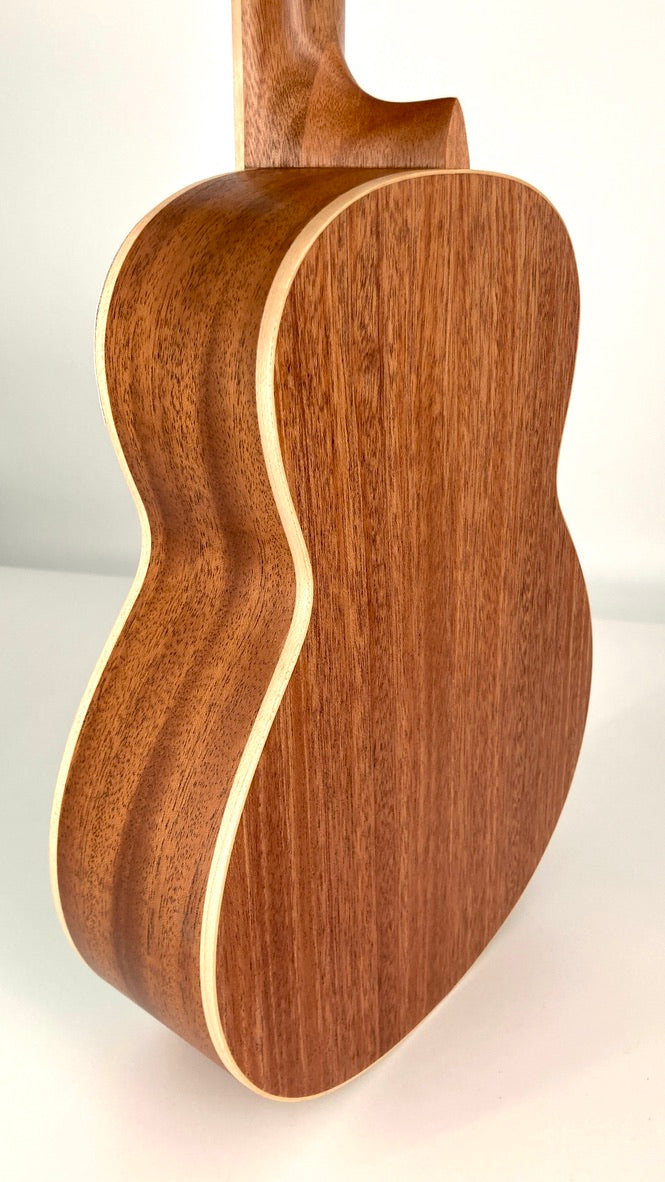 aNueNue UT-10 IG Tenor