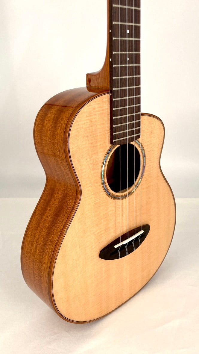 aNueNue UT100 Sitka Bird Tenor