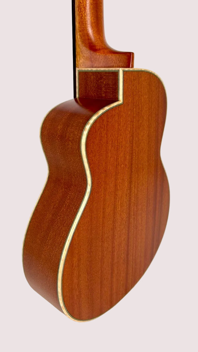 aNueNue UT110 Green Bird Tenor