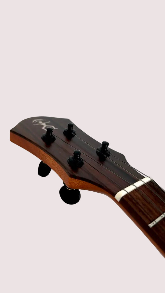aNueNue UT110 Green Bird Tenor