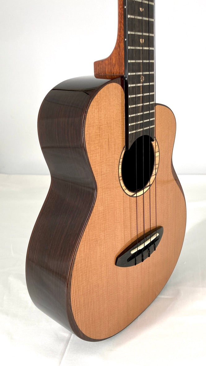 aNueNue UT214 Cedarbird Tenor