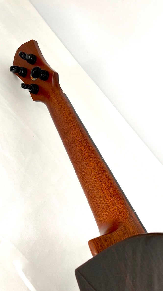 aNueNue UT214 Cedarbird Tenor