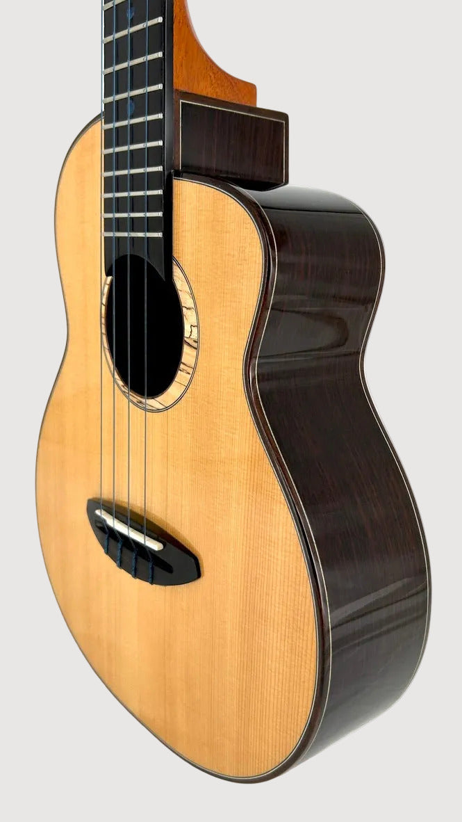 aNueNue UT330 Blue Bird Tenor