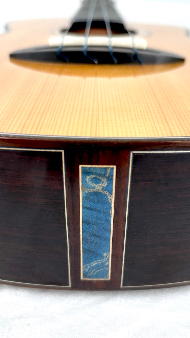 aNueNue UT330 Blue Bird Tenor