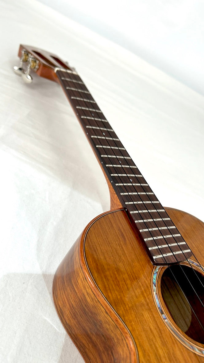 aNueNue AKK3 Tenor