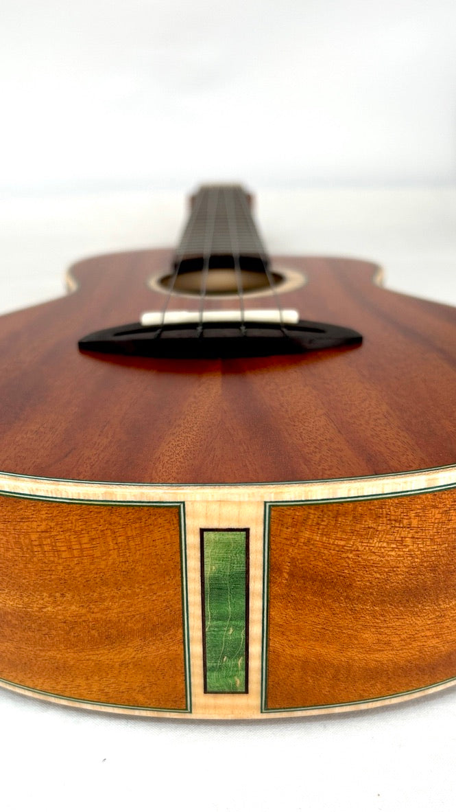 aNueNue UC110 Green Bird Concert