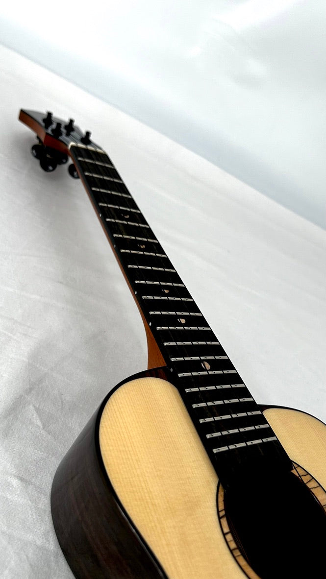 aNueNue UT200 Moonbird Tenor