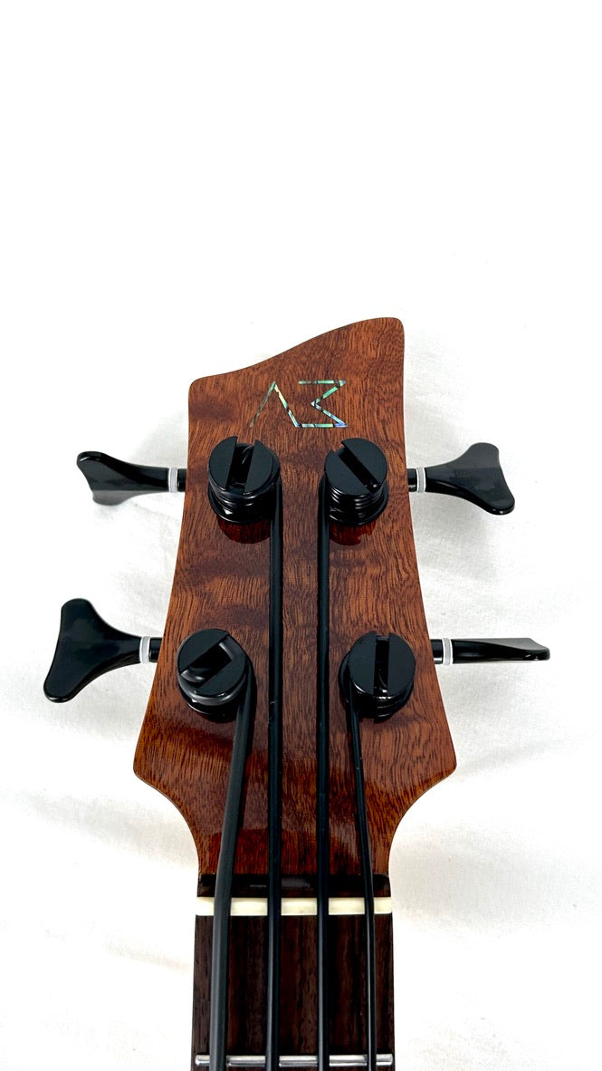 Akama Mini Bass