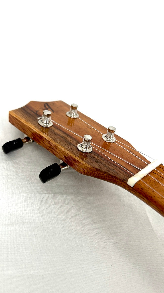 Ana'ole AC Concert Curly Koa