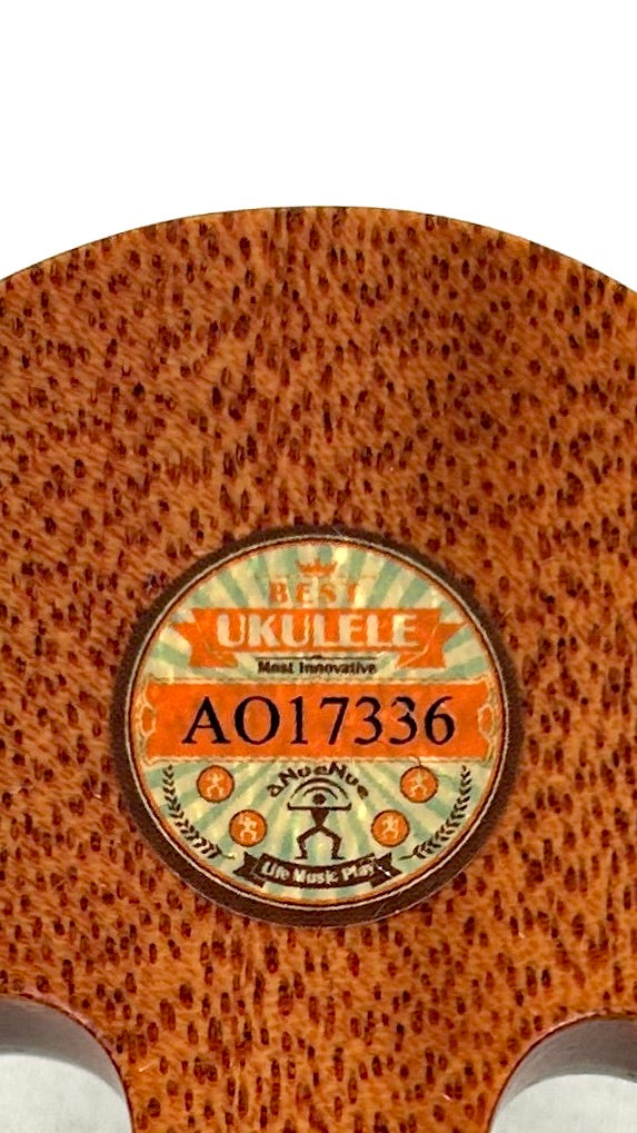 aNueNue UT166 Honey Sunburst Tenor