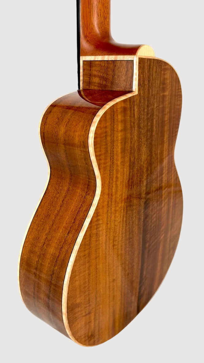 aNueNue UT188 Moana Blue Tenor