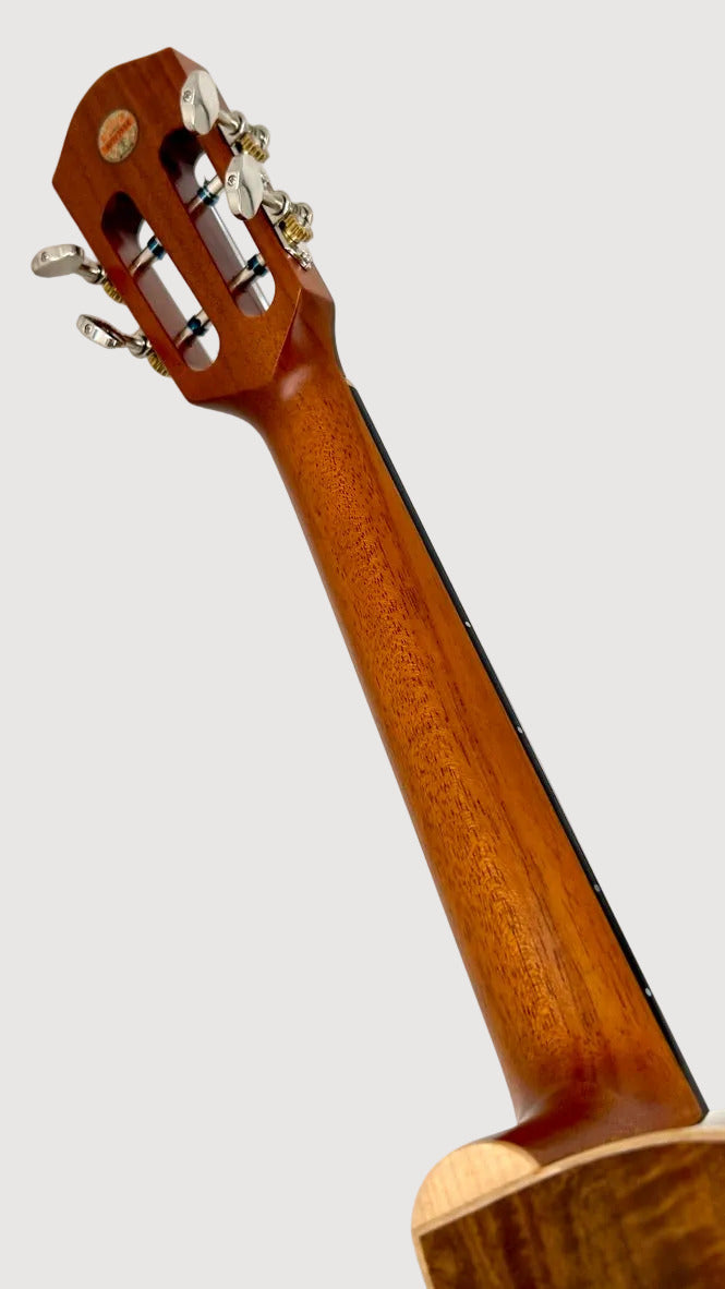 aNueNue UT188 Moana Blue Tenor