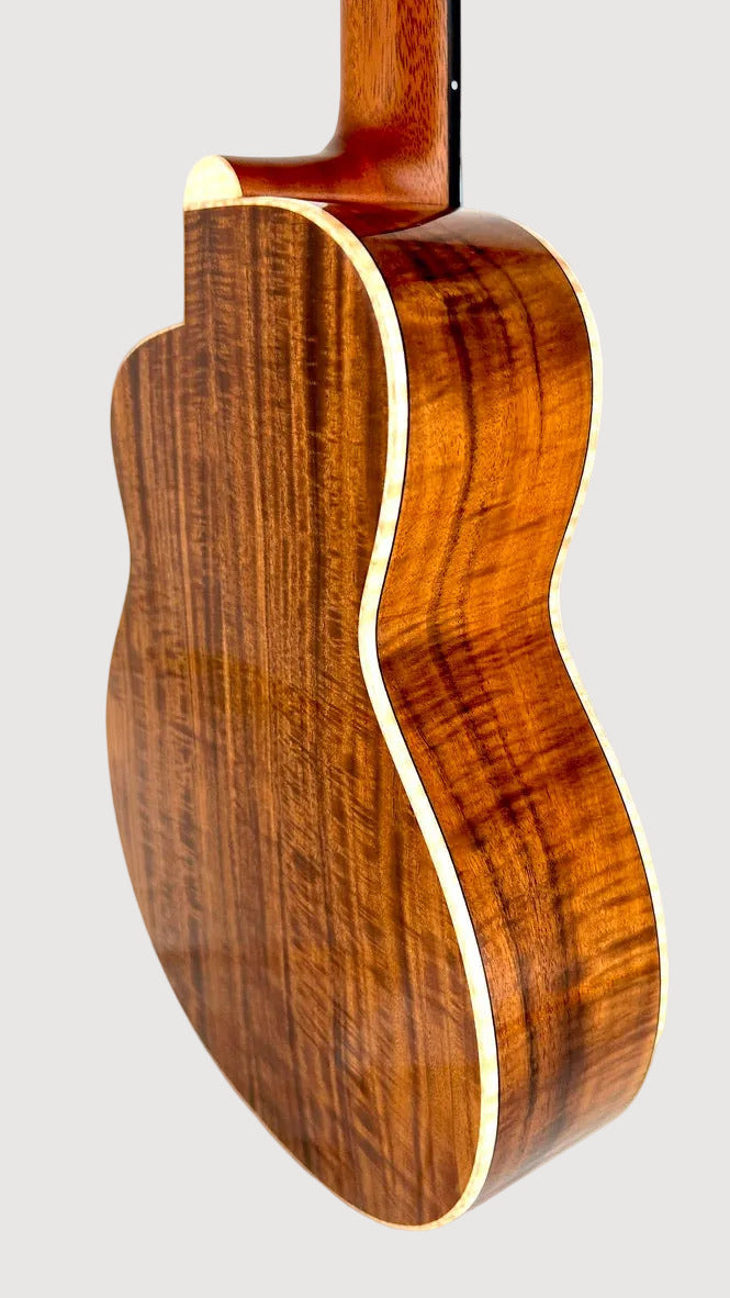 aNueNue UT188 Moana Blue Tenor