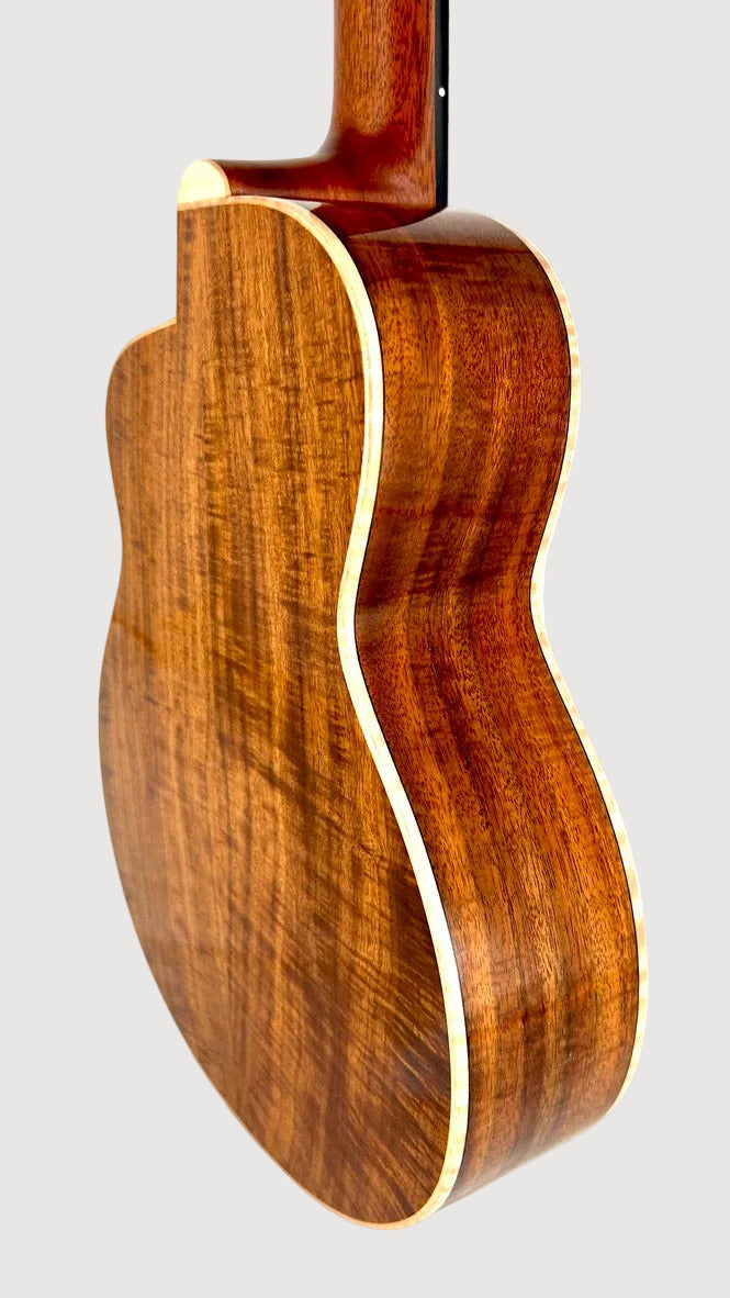 aNueNue UT188E Moana Blue Tenor mit Pickup