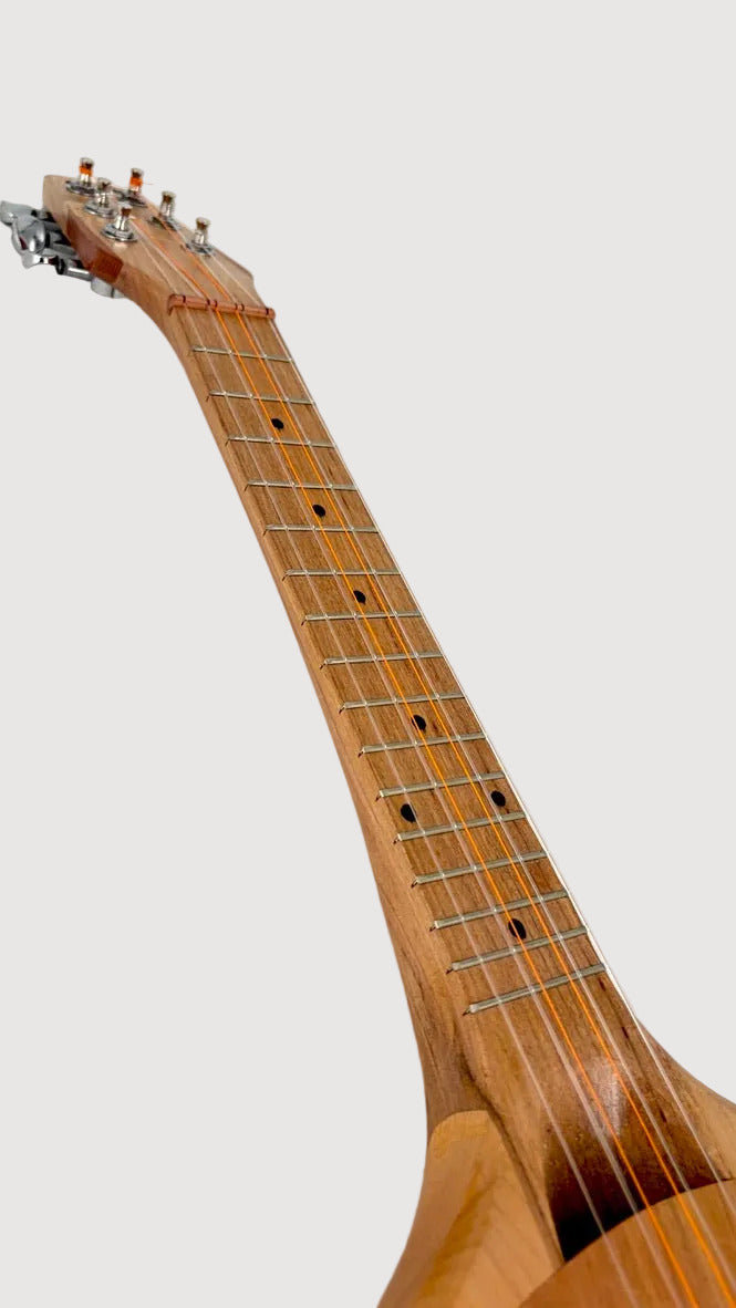 Asonu Tenor 6-string mit Pickup
