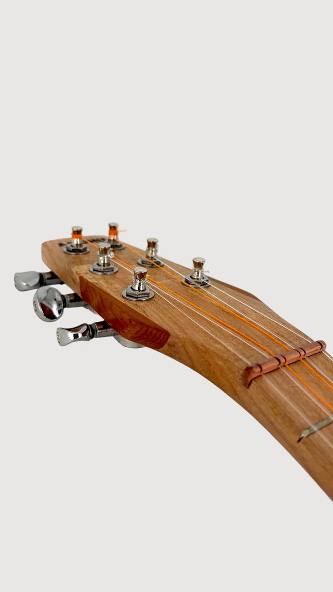 Asonu Tenor 6-string mit Pickup