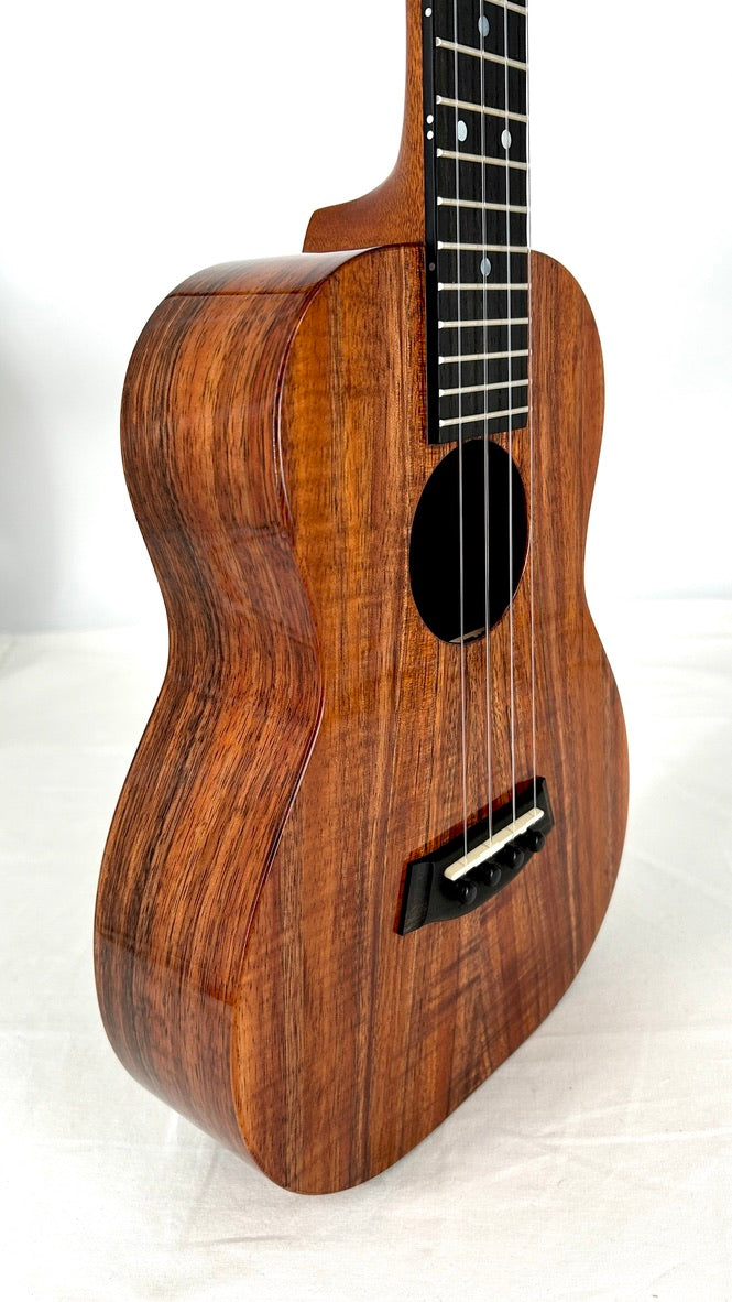 Kanile'a K1 Tenor Core gloss