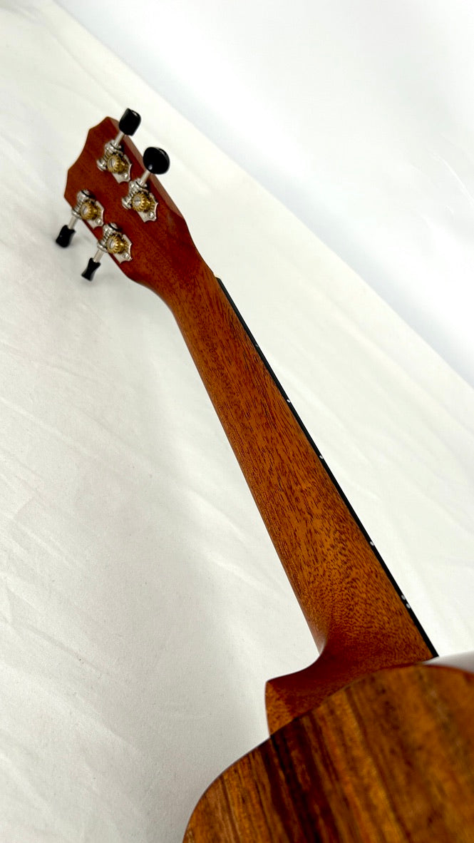 Kanile'a K1 Tenor Core gloss