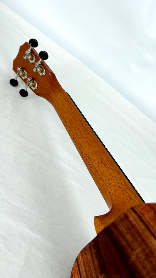 Kanile'a K1 Tenor Core gloss